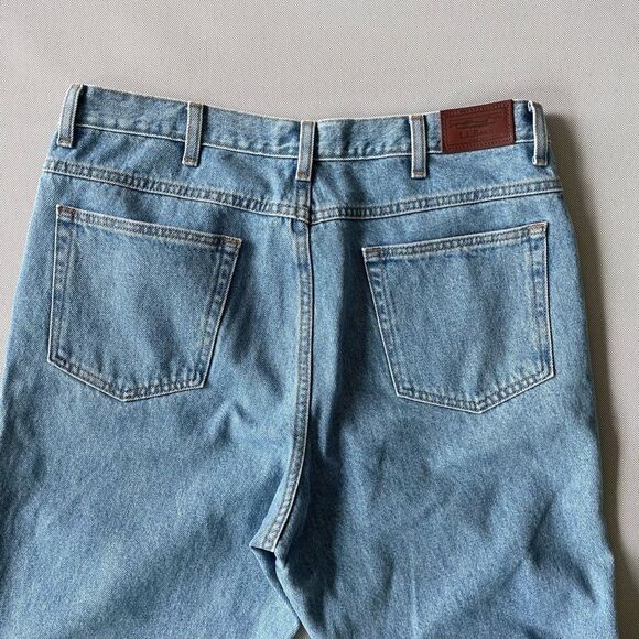 LL Bean Classic Fit Denim Jeans Men’s Size 35x34 - Picture 3 of 8